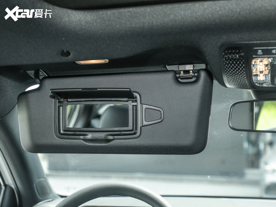 2022YA Ŀ A 200 L \I܇r