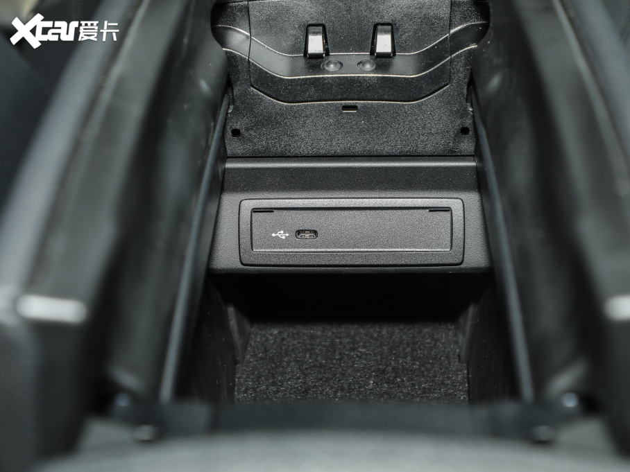 2022YA Ŀ A 200 L \I܇r