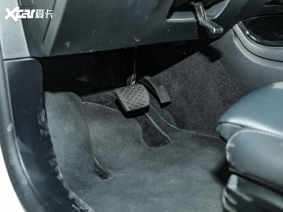 2022YA Ŀ A 200 L \I܇r