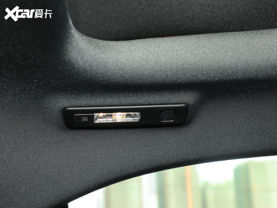 2022YA Ŀ A 200 L \I܇r