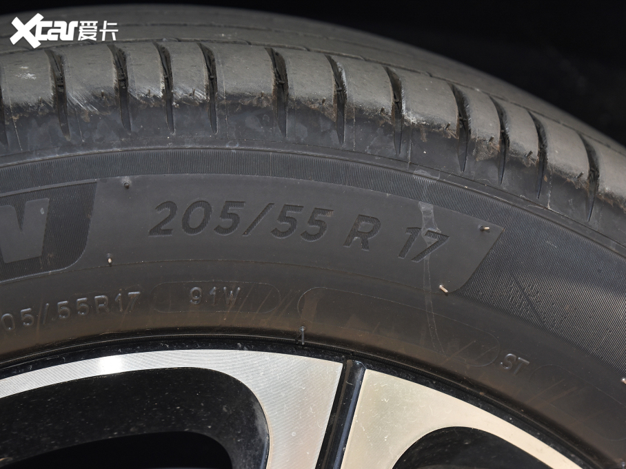 2022YA Ŀ A 200 L \I܇r