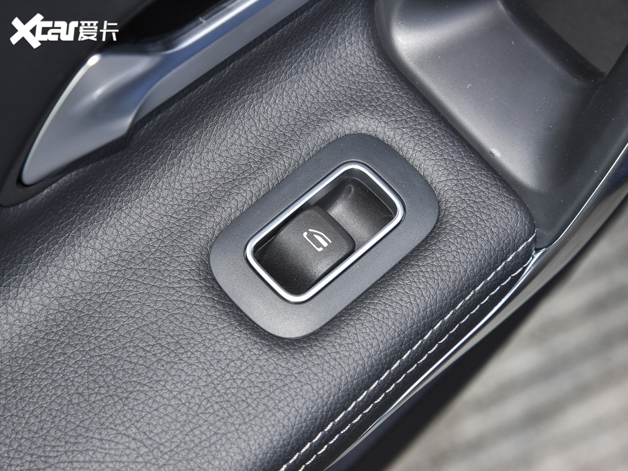 2022YA Ŀ A 200 L \I܇r