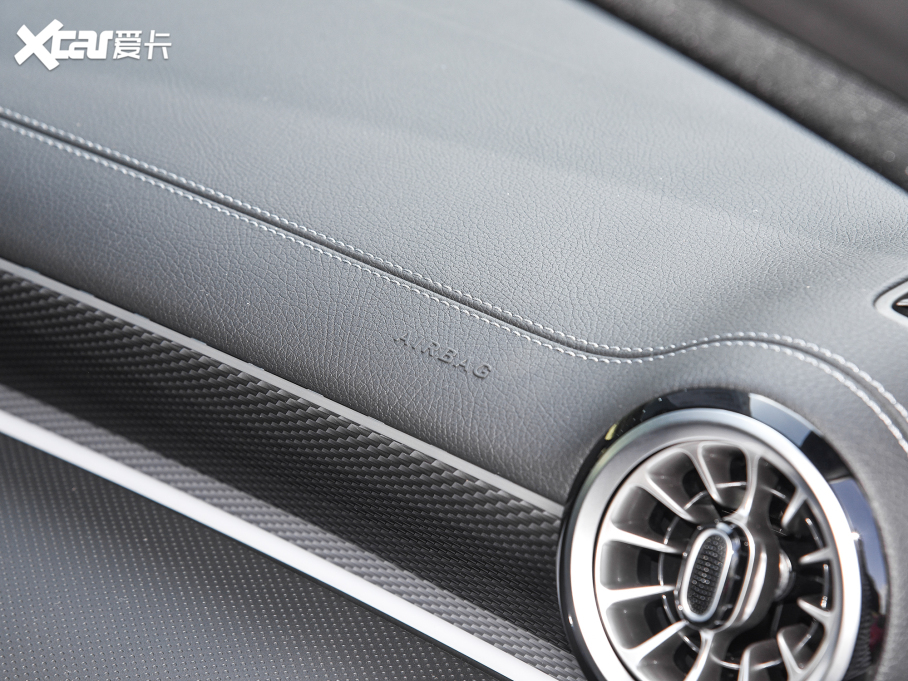 2022YA Ŀ A 200 L \I܇r