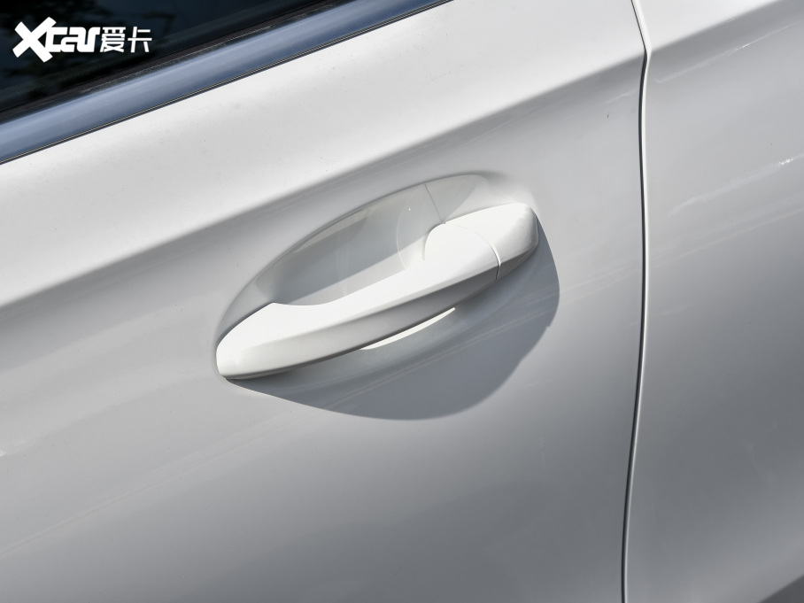 2022YA Ŀ A 180 L \I܇