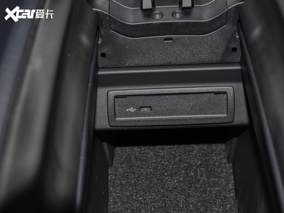 2022YA Ŀ A 180 L \I܇