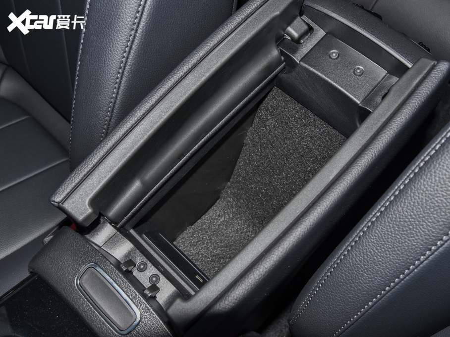 2022YA Ŀ A 180 L \I܇