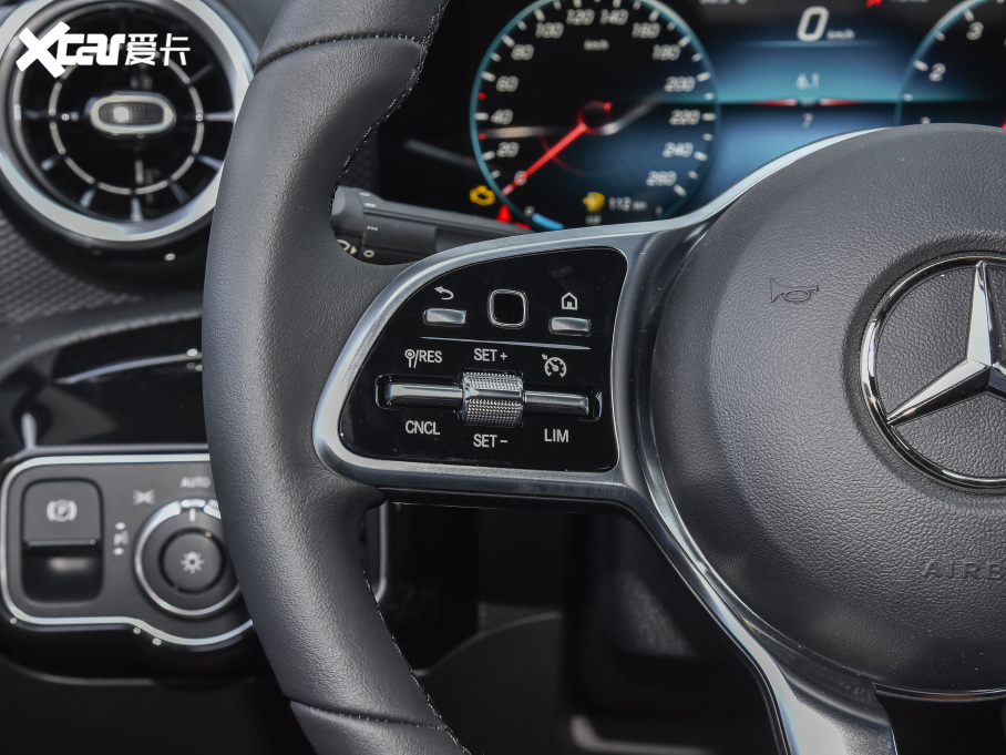 2022YA Ŀ A 180 L \I܇