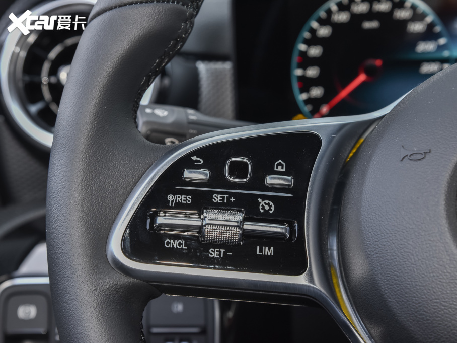 2022YA Ŀ A 180 L \I܇