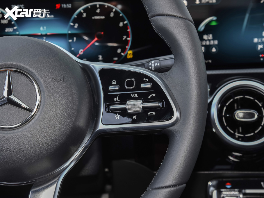 2022YA Ŀ A 180 L \I܇