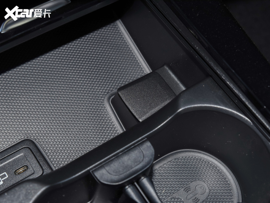 2022YA Ŀ A 180 L \I܇