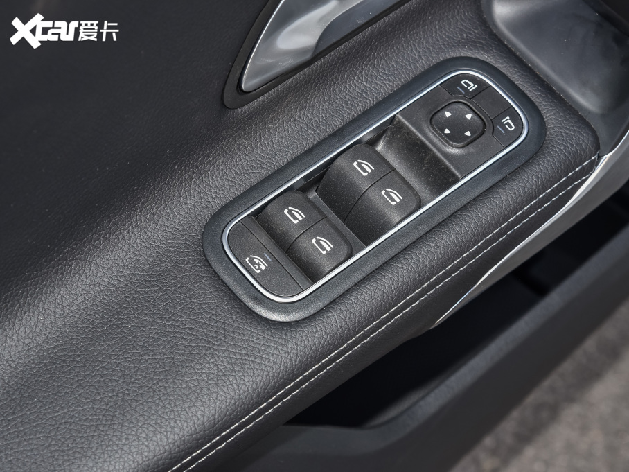 2022YA Ŀ A 180 L \I܇