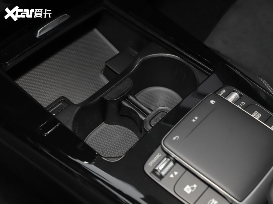 2022YA Ŀ A 200 L \I܇r