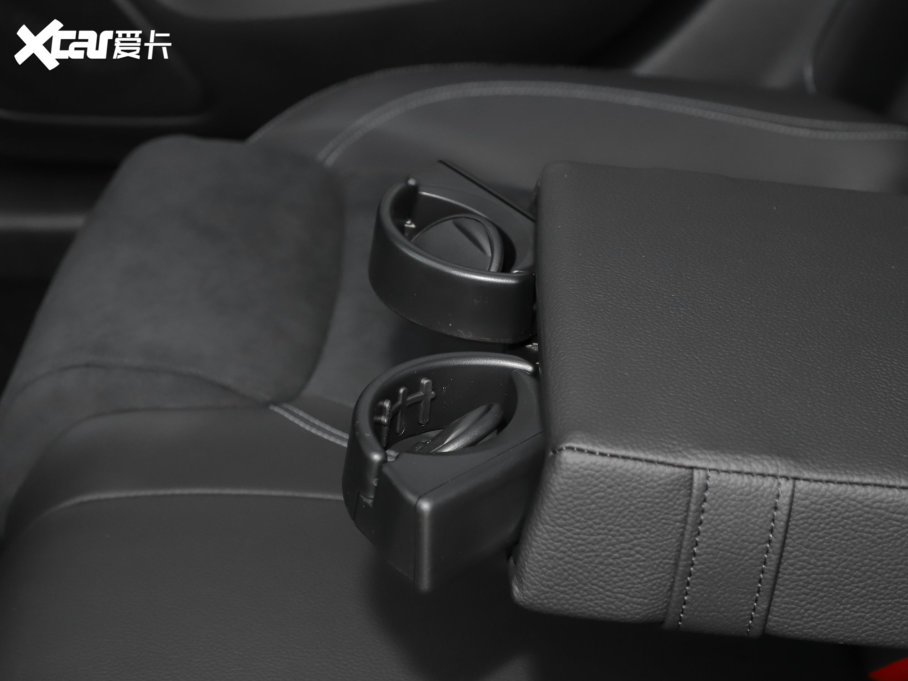 2022YA Ŀ A 200 L \I܇r