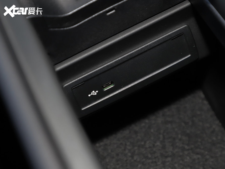 2022YA Ŀ A 200 L \I܇r