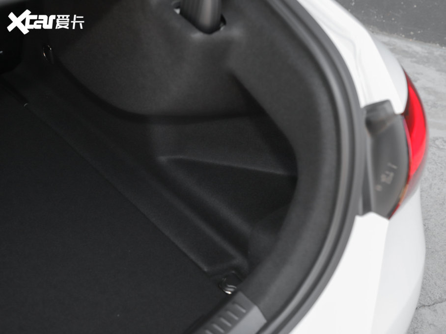 2022YA Ŀ A 200 L \I܇r