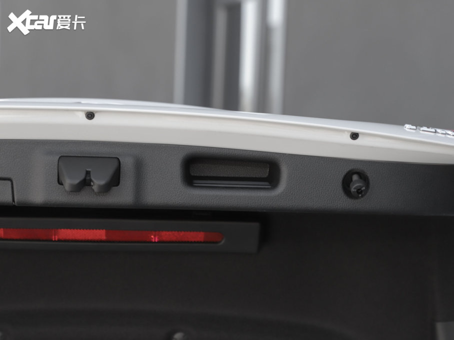 2022YA Ŀ A 200 L \I܇r