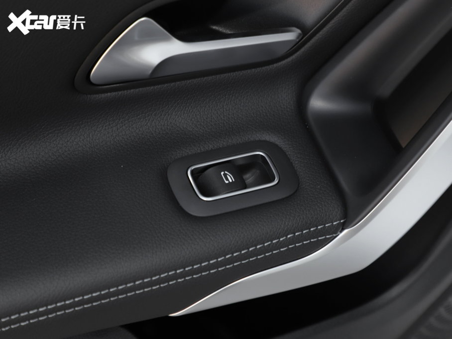 2022YA Ŀ A 200 L \I܇r