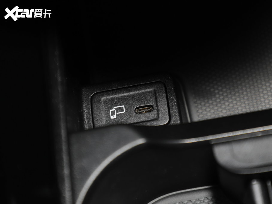 2022YA Ŀ A 200 L \I܇r