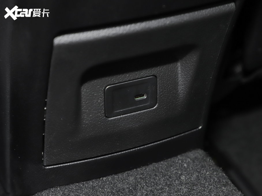 2022YA Ŀ A 200 L \I܇r