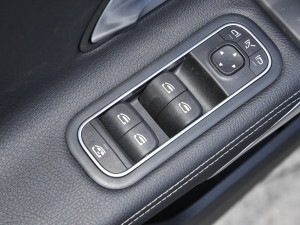 2022Ŀ A 200 L \I܇r п؅^