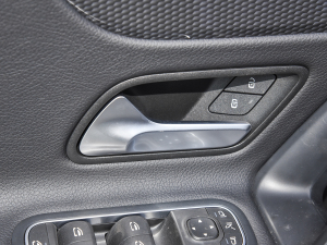 2022Ŀ A 200 L \I܇r п؅^