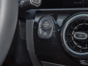 2022Ŀ A 180 L \I܇ п؅^