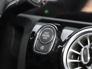 2022Ŀ A 200 L \I܇r п؅^