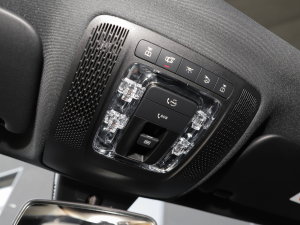 2022Ŀ A 200 L \I܇r п؅^