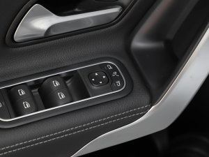 2022Ŀ A 200 L \I܇r п؅^