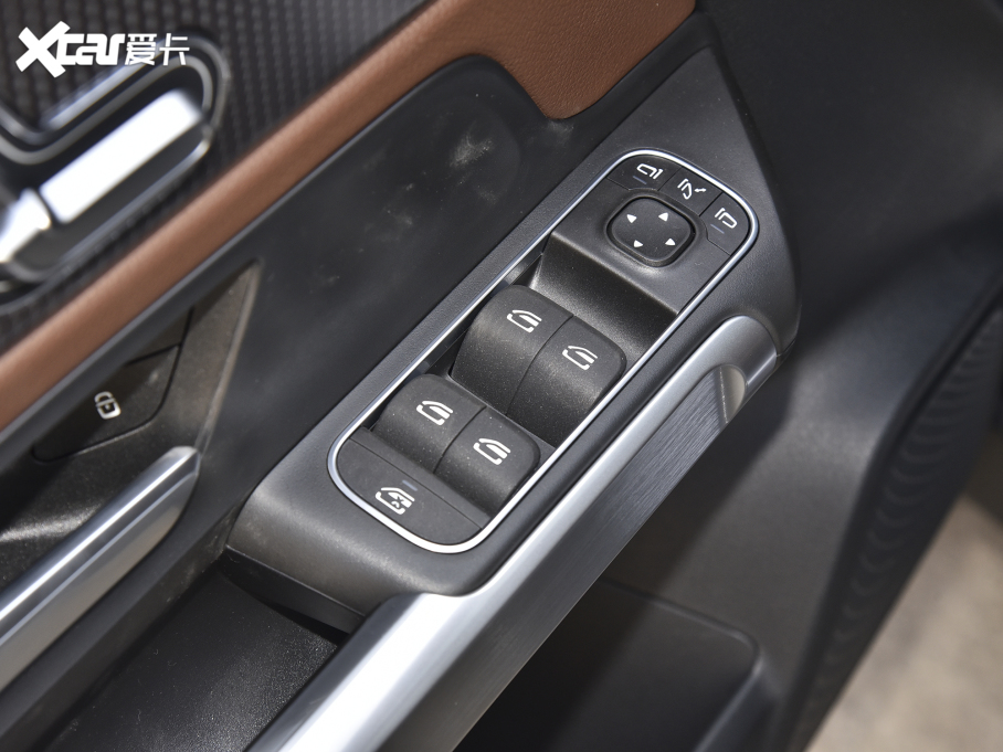 2022YGLB GLB 200 (dng)