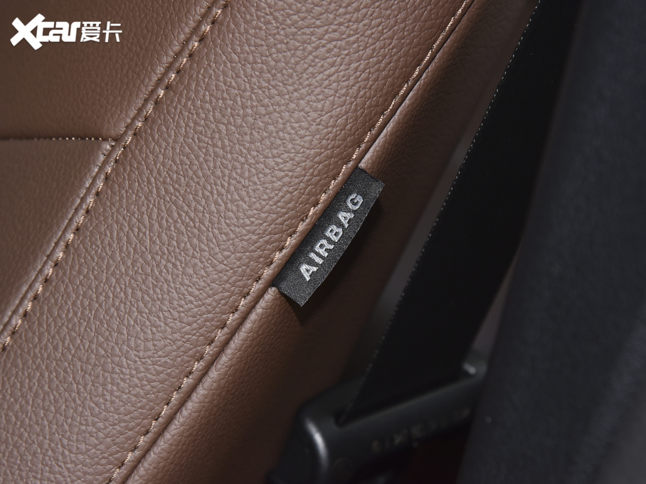 2022YGLB GLB 200 (dng)