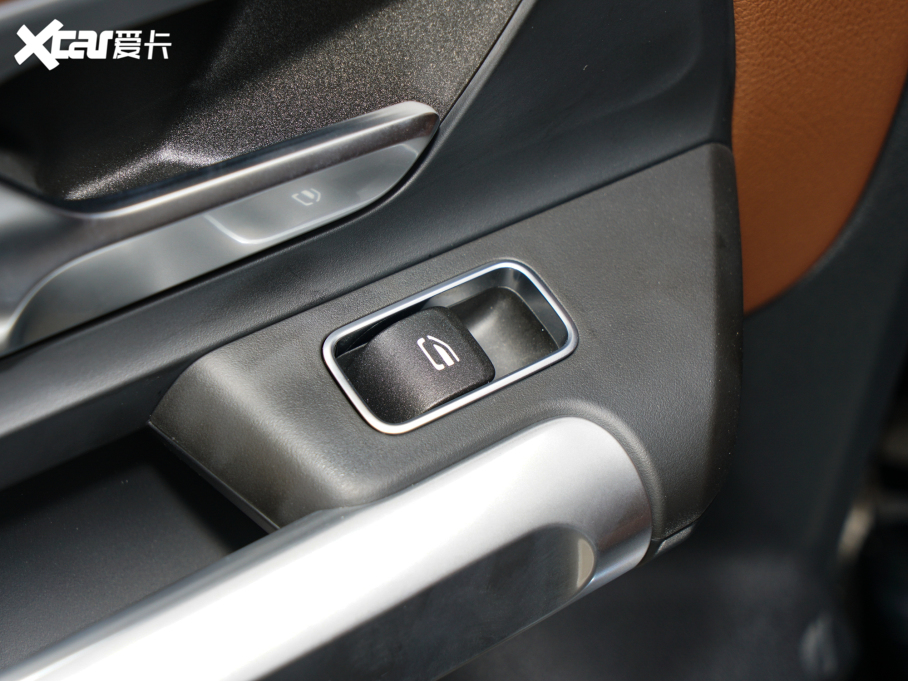 2022YGLB GLB 180 (dng)