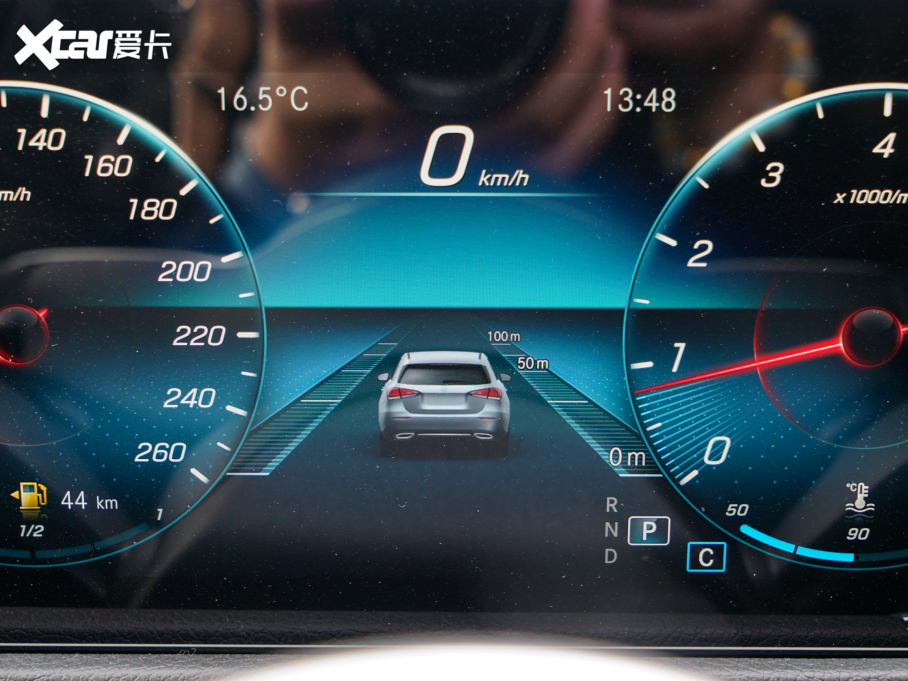 2022YGLB GLB 180 (dng)