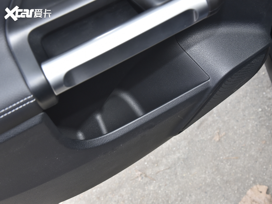 2022YGLB Ŀ GLB 180 r