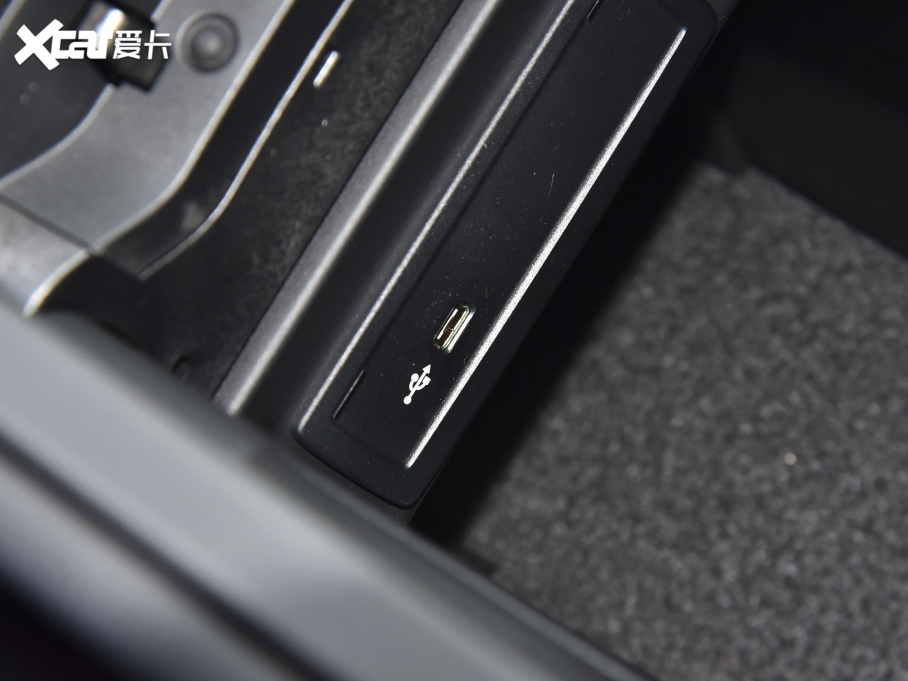 2022YGLB Ŀ GLB 180 r