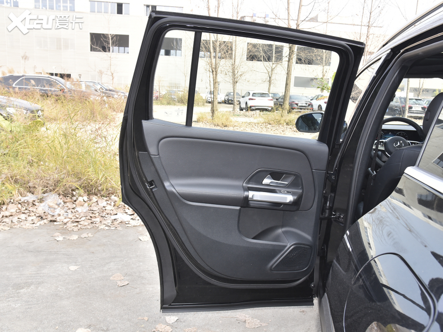 2022YGLB Ŀ GLB 180 r