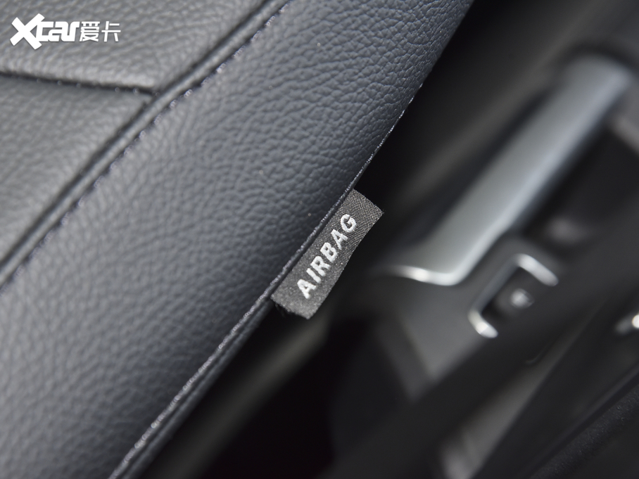 2022YGLB Ŀ GLB 180 r