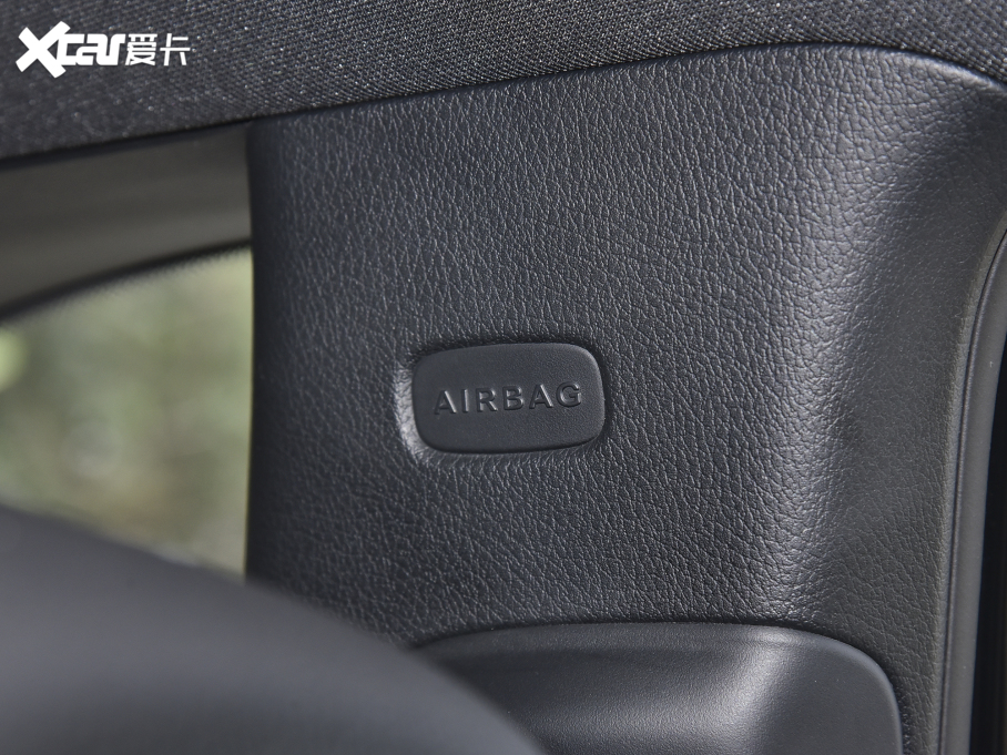 2022YGLB Ŀ GLB 180 r