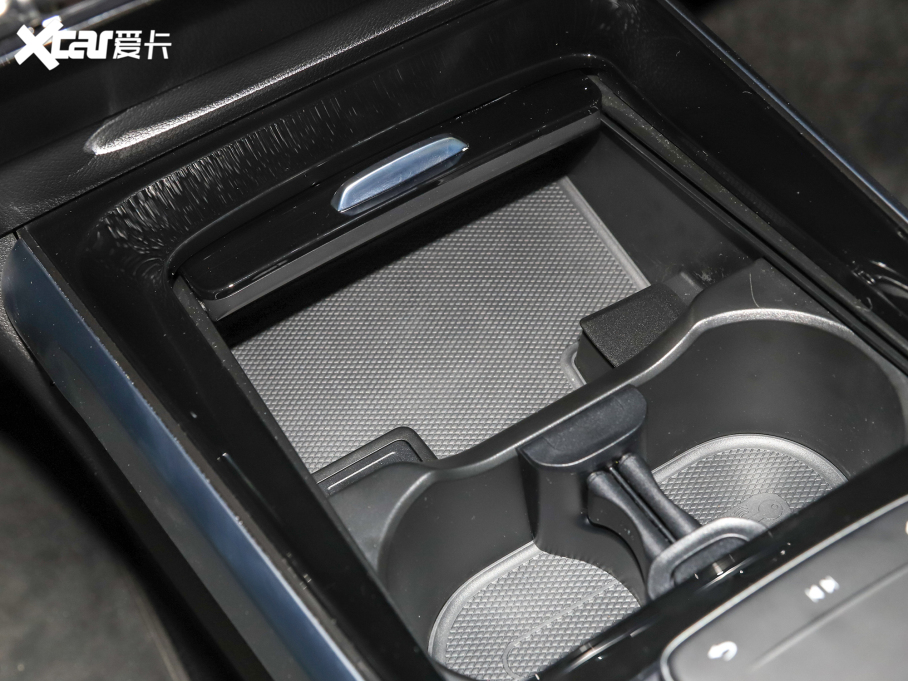 2022YGLB Ŀ GLB 180 (dng)