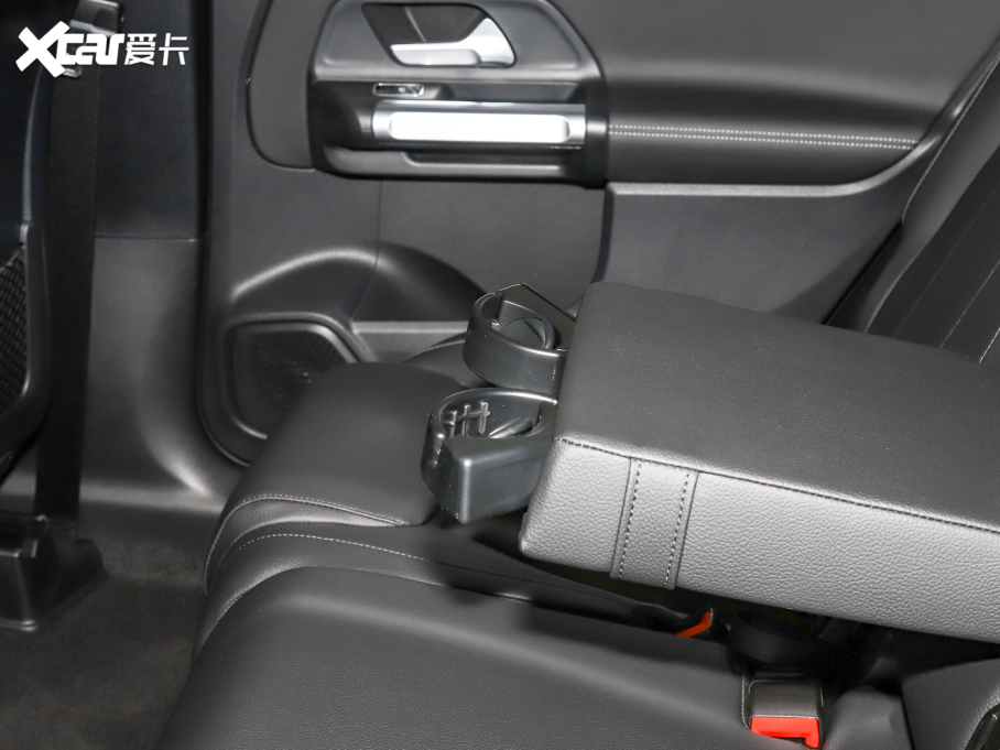 2022YGLB GLB 220 4MATIC