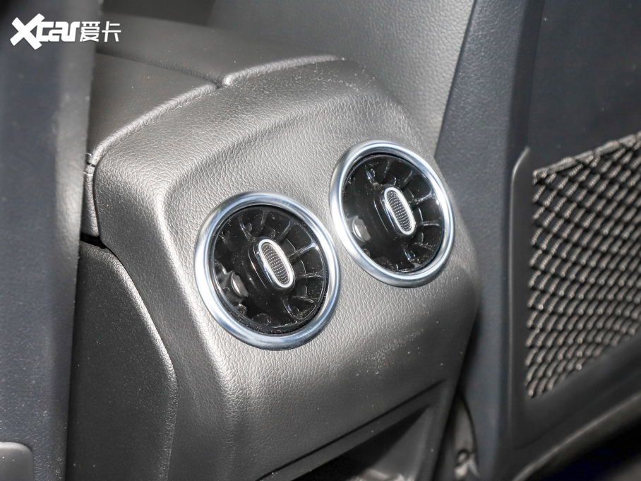 2022YGLB GLB 220 4MATIC