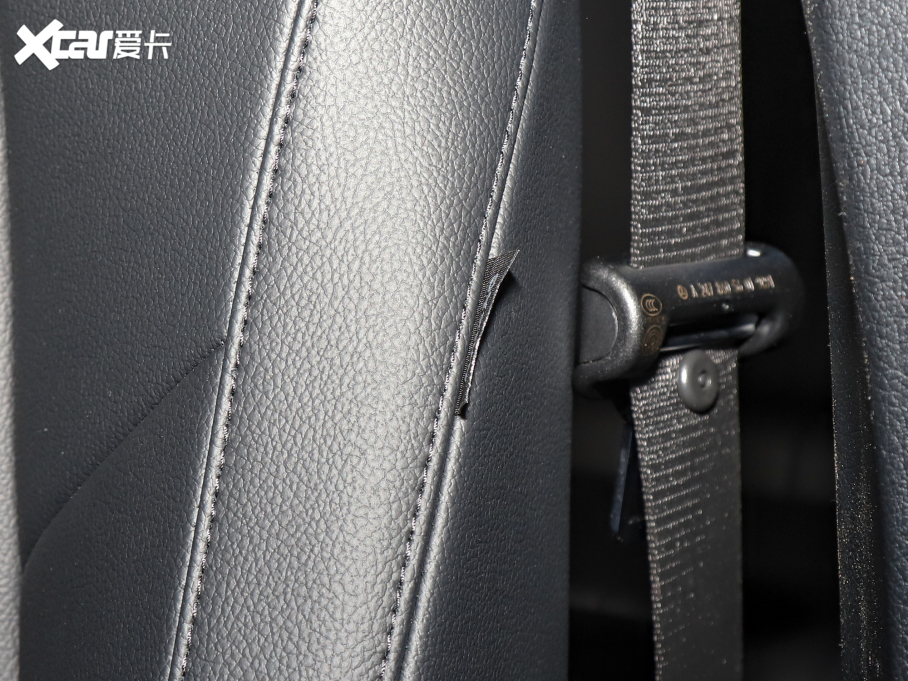 2022YGLB GLB 220 4MATIC