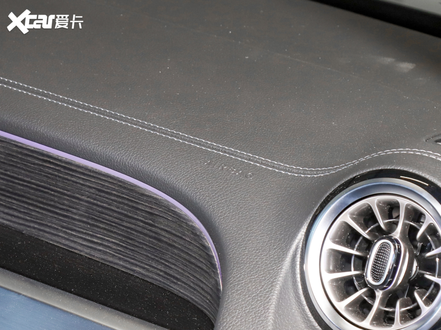 2022YGLB GLB 220 4MATIC