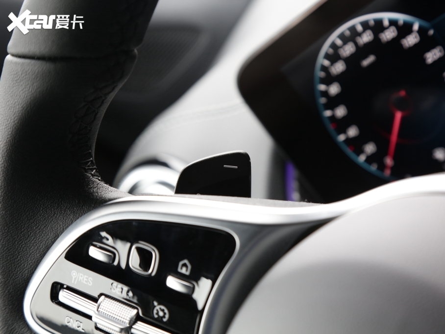 2022YGLB GLB 220 (dng)