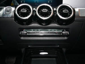 2022GLB 180 Ӹ п؅^