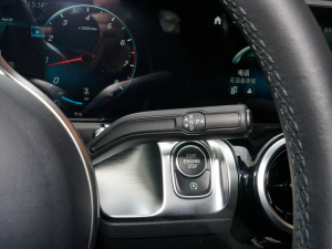 2022GLB 180 Ӹ п؅^