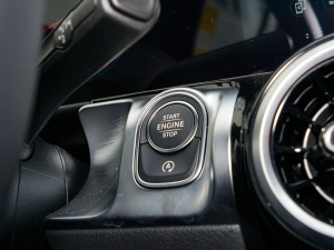 2022GLB 180 (dng) п؅^(q)