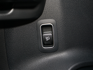 2022GLB 180 (dng) п؅^(q)