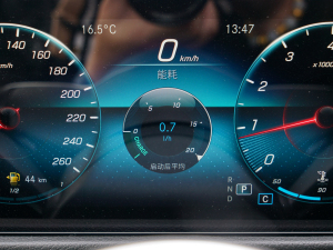 2022GLB 180 (dng) п؅^(q)