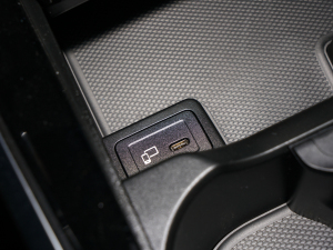 2022GLB 180 Ӹ п؅^(q)